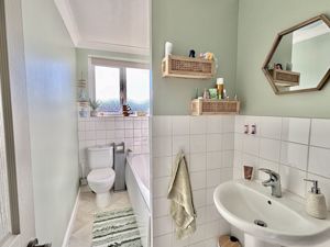 Bathroom - click for photo gallery